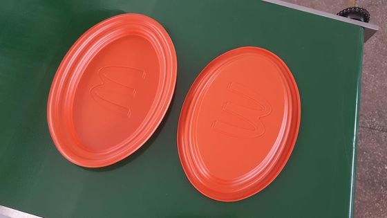 Τυλίγοντας συσκευάζοντας δίσκος φρούτων τροφίμων που διαμορφώνει τη μηχανή προμηθευτής